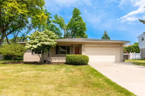 37916 Santa Anna, Clinton Township, MI 48036