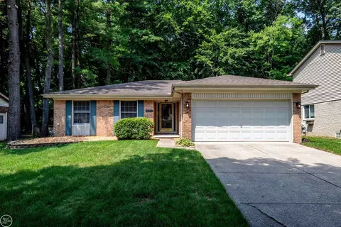 40841 Executive, Sterling Heights, MI 48313