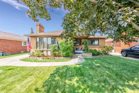 24841 Almond, Eastpointe, MI 48021
