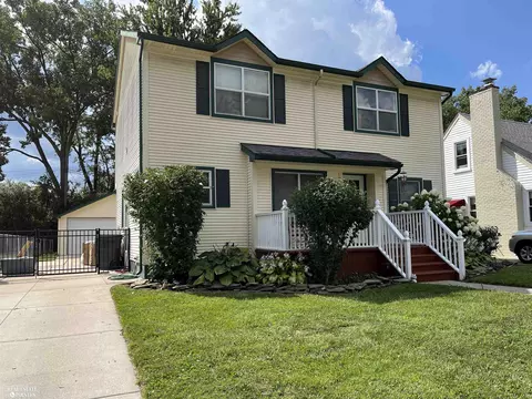 1881 Bacon, Berkley, MI 48072 photo 2