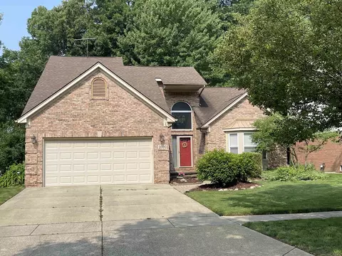 2592 Locksley, Troy, MI 48083