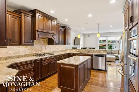 423 Saint Clair, Grosse Pointe, MI 48230 photo 6