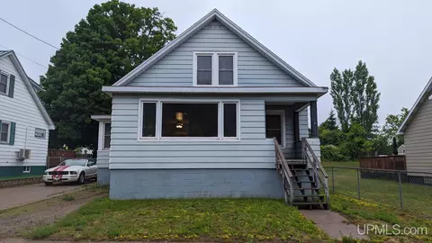 318 Chamberlain, Marquette, MI 49855