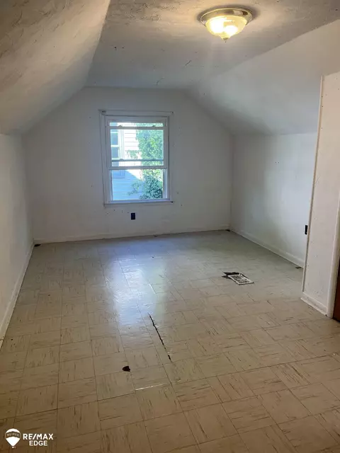 905 Bloor, Flint, MI 48507 photo 12