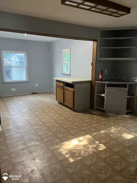 905 Bloor, Flint, MI 48507 photo 8