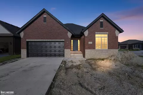 15355 Eton Pointe #7, Clinton Township, MI 48035