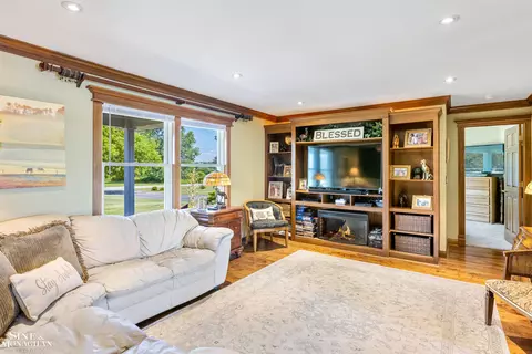 1310 S Allen, Saint Clair, MI 48079 photo 9