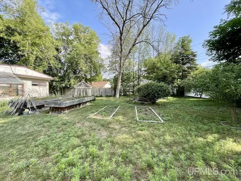 1109 S 17th, Escanaba, MI 49829 photo 37