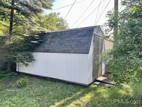1109 S 17th, Escanaba, MI 49829 photo 46