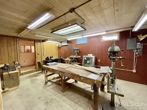 1109 S 17th, Escanaba, MI 49829 photo 27