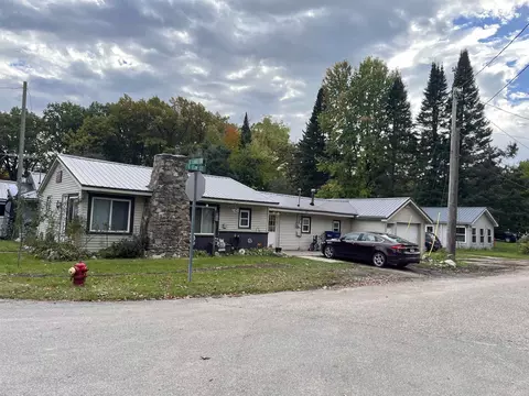510 S S Lk, Harrison, MI 48625