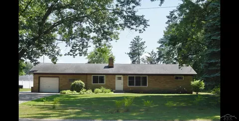 117 Parkway, Saint Charles, MI 48655