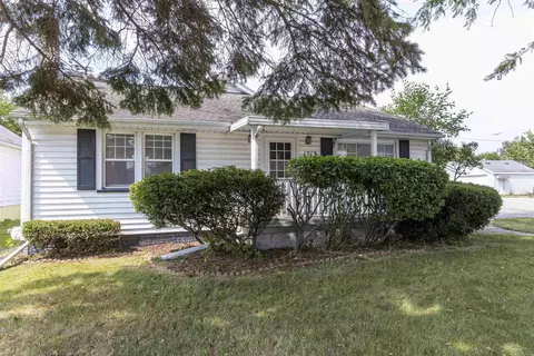 1713 Columbus, Bay City, MI 48708