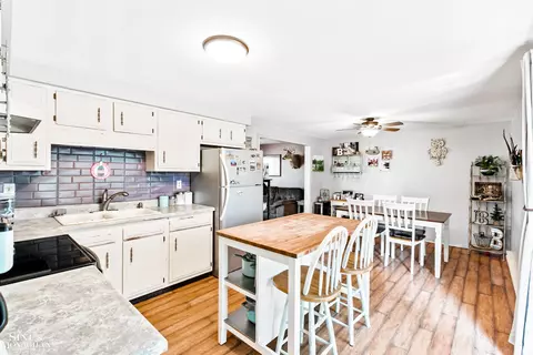 4075 Violet, Saint Clair, MI 48079 photo 9