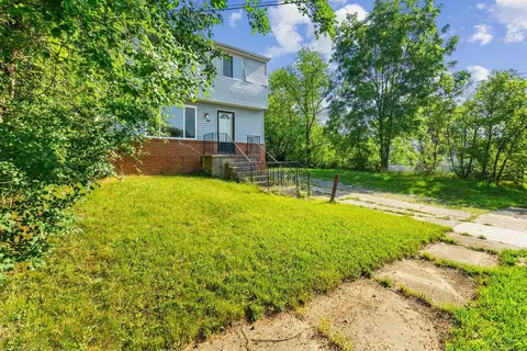 1041 E Lorado Ave, Flint, MI 48505 photo 3