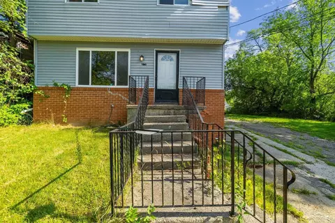 1041 E Lorado Ave, Flint, MI 48505 photo 2