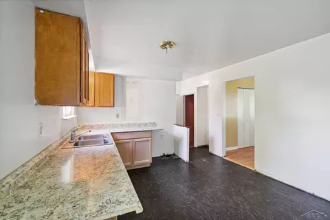 1041 E Lorado Ave, Flint, MI 48505 photo 21
