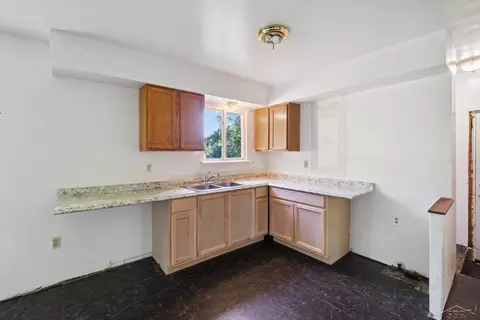 1041 E Lorado Ave, Flint, MI 48505 photo 23
