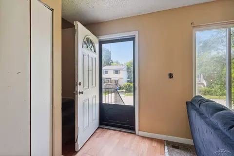 1041 E Lorado Ave, Flint, MI 48505 photo 10
