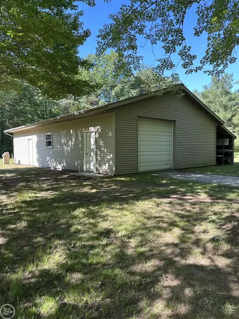 3642 Cribbins, Clyde, MI 48049 photo 8