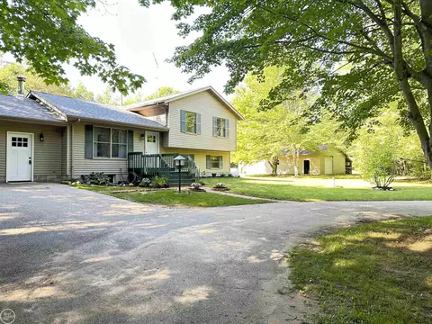 3642 Cribbins, Clyde, MI 48049 photo 4