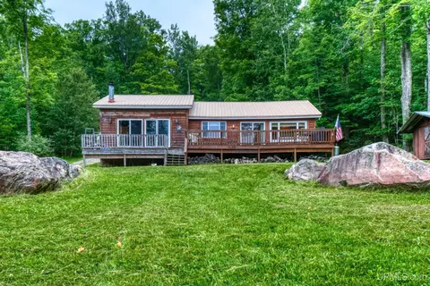 W6280 Rock Lake, Iron Mountain, MI 49801