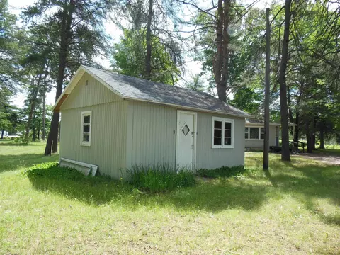 3842 Ash Rd, Harrison, MI 48625 photo 8
