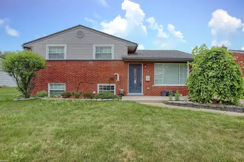 84 Robertson, Mount Clemens, MI 48043