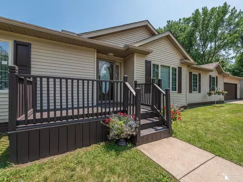 615 Clark, Monroe, MI 48161 photo 2
