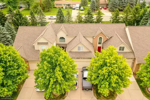 6061 Evergreen, Grand Blanc, MI 48439