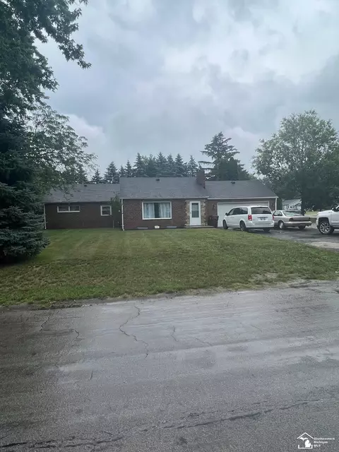 719 Wood, Petersburg, MI 49270