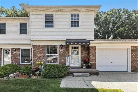 38370 Maple, Harrison Township, MI 48045