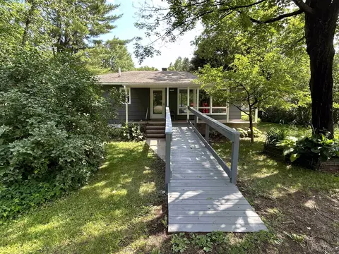 552 County Road 480, Marquette, MI 49855