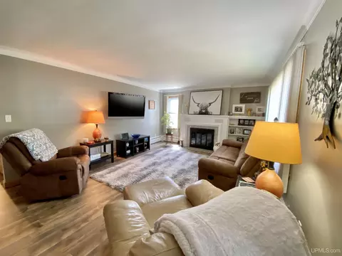 1111 S 11th, Escanaba, MI 49829 photo 9