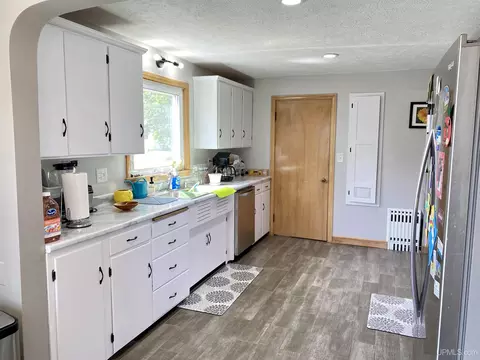 1111 S 11th, Escanaba, MI 49829 photo 4