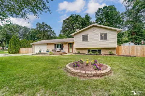 7633 Seneca, Temperance, MI 48182
