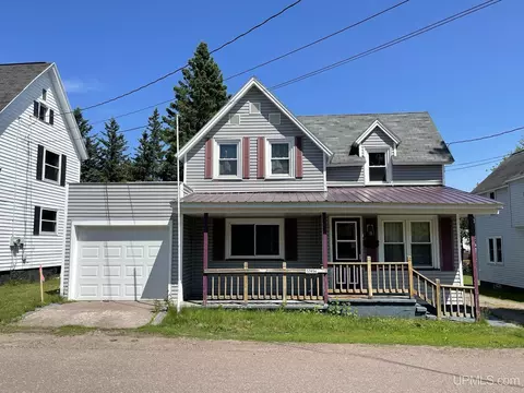 57456 4th, Calumet, MI 49913