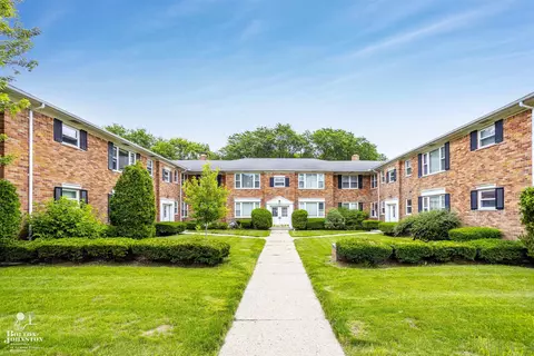 17560 Mack #7, Grosse Pointe, MI 48230 photo 2
