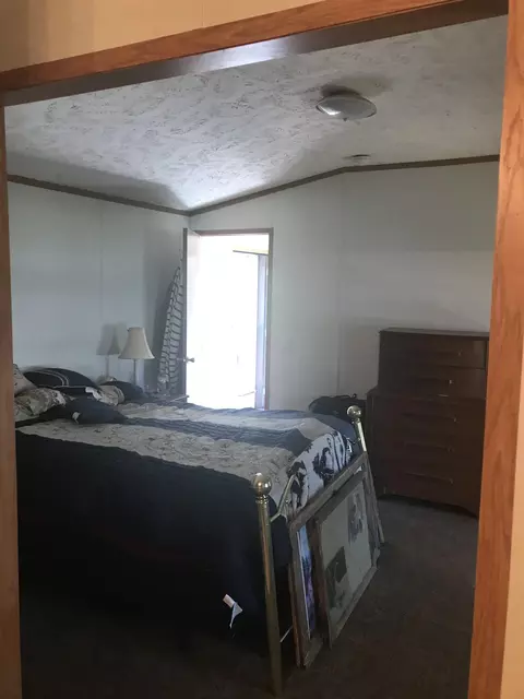 2202 E Surrey, Farwell, MI 48622 photo 7