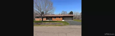 23502 Cedar Ave, Dollar Bay, MI 49922