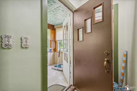 27487 Goddard, Romulus, MI 48174 photo 9