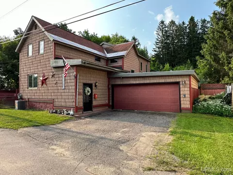264 Hill, Ishpeming, MI 49849