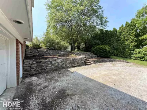 645 Third, Owosso, MI 48867 photo 86