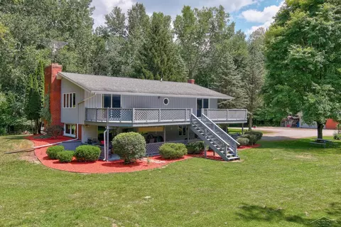 4485 N Steel, Hemlock, MI 48626