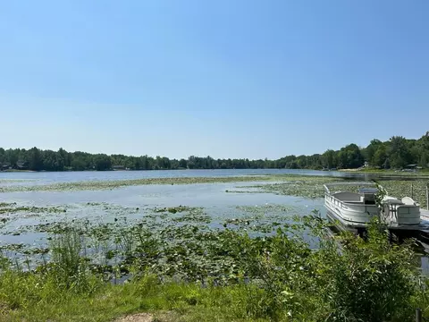 5648 Lakeside Dr, Gladwin, MI 48624 photo 12
