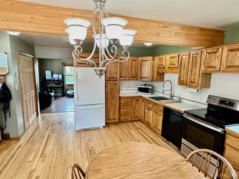 1855 Hewitt, Ishpeming, MI 49849 photo 4