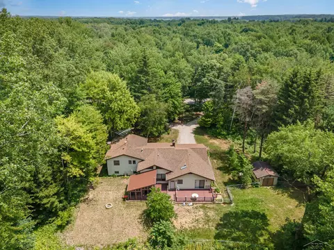 4428 Badour, Hemlock, MI 48626