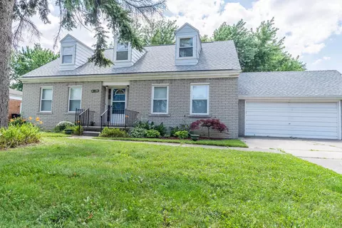 30455 Progress St, Roseville, MI 48066