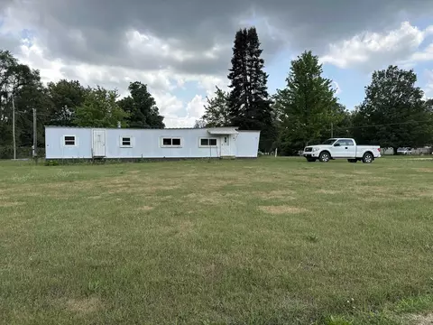 155 Snyder, Ovid, MI 48866 photo 2