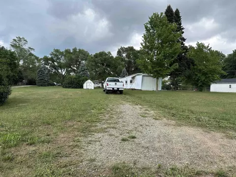 155 Snyder, Ovid, MI 48866 photo 3